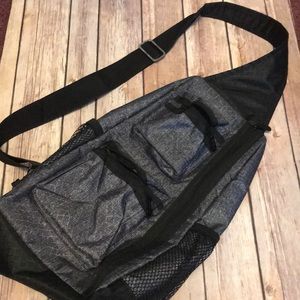 Thirty-one cross body bag